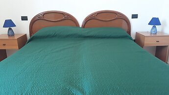 Charming Holiday Home Near The Beach With A Terrace Parking Available,