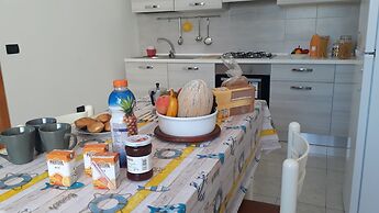 Charming Holiday Home Near The Beach With A Terrace Parking Available,