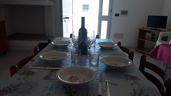 Charming Holiday Home Near The Beach With A Terrace Parking Available,