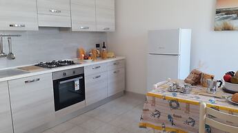 Charming Holiday Home Near The Beach With A Terrace Parking Available,