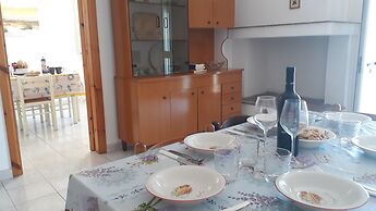 Charming Holiday Home Near The Beach With A Terrace Parking Available,