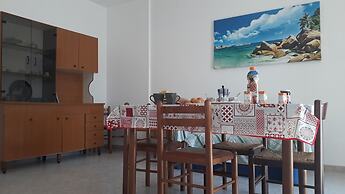 Charming Holiday Home Near The Beach With A Terrace Parking Available,