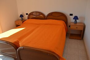 Charming Holiday Home Near The Beach With A Terrace Parking Available,