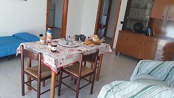 Charming Holiday Home Near The Beach With A Terrace Parking Available,