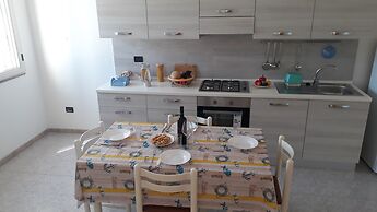 Charming Holiday Home Near The Beach With A Terrace Parking Available,