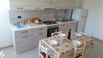 Charming Holiday Home Near The Beach With A Terrace Parking Available,
