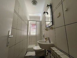 Room-s3 - Double Room With Private Bathr