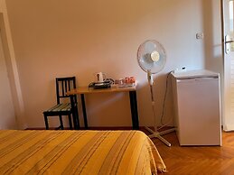 Room-s3 - Double Room With Private Bathr