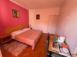 Room-s4 - Double Room in the Centre of J