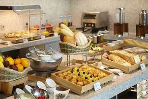 Three Bedroom Apartment, Fraser Place Setiabudi Jakarta