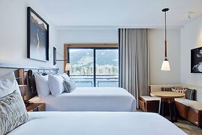 The Cloudveil, Autograph Collection