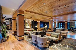 The Cloudveil, Autograph Collection