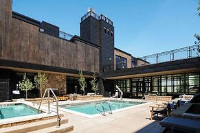 The Cloudveil, Autograph Collection