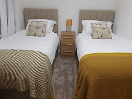 Inviting 2-bed Barn With hot tub Near Muirkirk