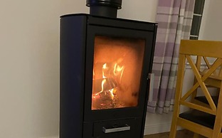 Inviting 2-bed Barn With hot tub Near Muirkirk