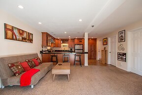 Northern Daylights 1 Bedroom Home by RedAwning