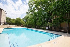 The Float Inn 3 Cw B209 3 Bedroom Condo by RedAwning