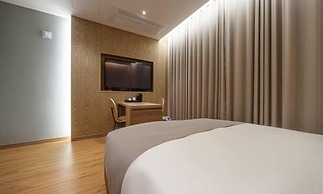 Dongdaegu Station Eastern Hotel