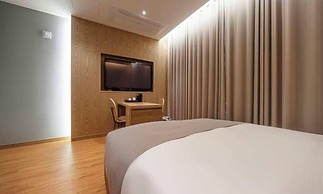 Dongdaegu Station Eastern Hotel
