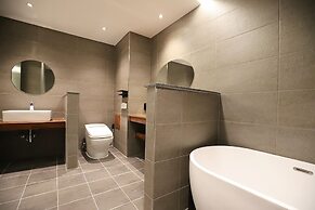 Dongdaegu Station Eastern Hotel