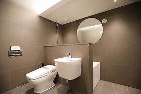 Dongdaegu Station Eastern Hotel