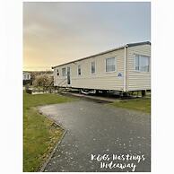 Comfortable 3-bed Caravan - Combe Haven