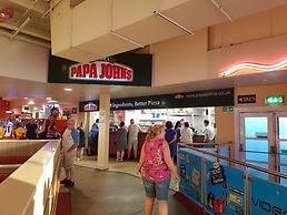 Comfortable 3-bed Caravan - Combe Haven