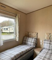Comfortable 3-bed Caravan - Combe Haven