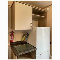 Comfortable 3-bed Caravan - Combe Haven