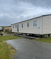 Comfortable 3-bed Caravan - Combe Haven