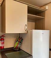 Comfortable 3-bed Caravan - Combe Haven