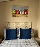 Comfortable 3-bed Caravan - Combe Haven