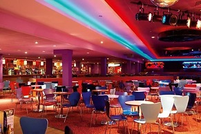 Comfortable 3-bed Caravan - Combe Haven