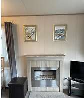 Comfortable 3-bed Caravan - Combe Haven