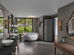 Crowne Plaza Phu Quoc Starbay by IHG