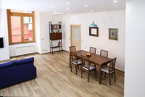 Tribunali Family Apartment