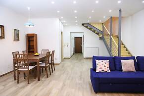 Tribunali Family Apartment