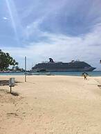 Immaculate 1-bed Villa in Ocho Rios