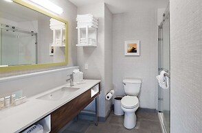 Hampton Inn Riverside March Air Force Base