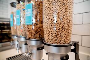 Hampton Inn Riverside March Air Force Base