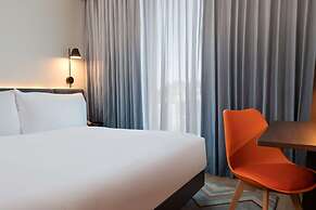Hampton by Hilton Ashford International