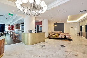 Central Queen St Apartment | Aircon & WiFi