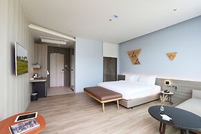 The Signature Hotel Airport