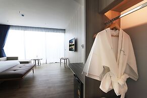 The Signature Hotel Airport