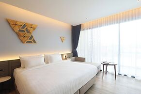 The Signature Hotel Airport