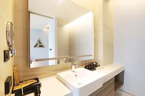 The Signature Hotel Airport