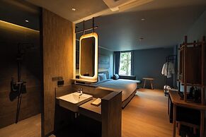 The Signature Hotel Airport