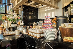 The Signature Hotel Airport