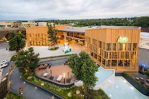 The Signature Hotel Airport