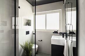 Mr. Montana - By TLV2GO